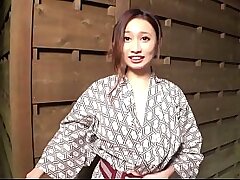 Busty Gravure Idol Yui Nagahara's Sexy Bath Time